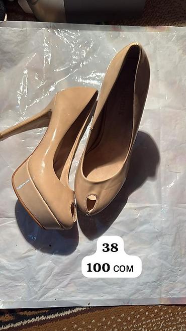 Босоножки, сандалии, шлепанцы: Женская обувь — два варианта. 1) Сандалии с декором - Размеры: 37 и — 8