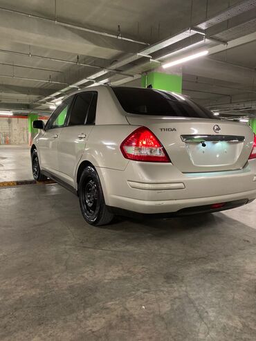 Nissan: Nissan Tiida sedan - Kül rəngə çalan açıq-bej eksteryer - 4 qapılı -da lalafo.az — 3 Nissan: Nissan Tiida sedan - Kül rəngə çalan açıq-bej eksteryer - 4 qapılı — 3