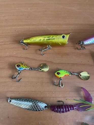 Рыболовная оснастка: Набор приманок для спиннинга и поплавочной/нахлыстовой ловли Состав — 6