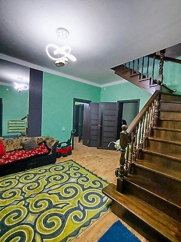 Продажа коттеджей и домов: 2 кабаттуу үй сатылат, аянты 234м2, участок 8 соток. Дареги: Бишкек — 3