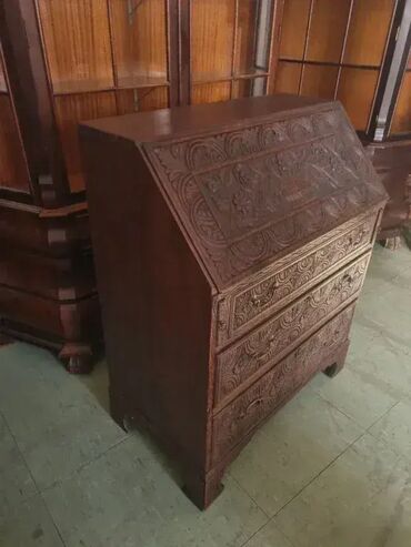 Stilski radni stolovi: Sekreter rucni rad duborez u odlicnom stanju. Visina105 cm Sirina83cm na lalafo.rs — 13 Stilski radni stolovi: Sekreter rucni rad duborez u odlicnom stanju. Visina105 cm Sirina83cm — 13