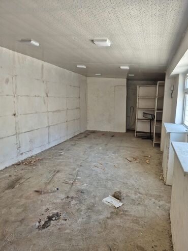 Anbar və emalatxanalar: TEMİZ 40 kv dir İSDEYEN 2 OTAGLİ EV VEYA OBYEKT EDE BİLER.40 — 6