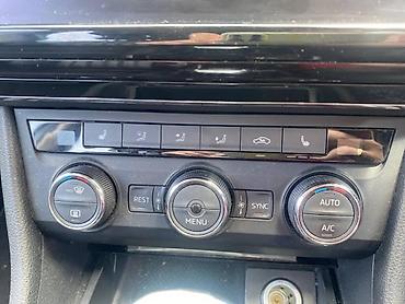 mt 11: PREKIDACI KLIME ZA ŠKODA SUPERB | Prekidaci klime za Skoda Superb — 1