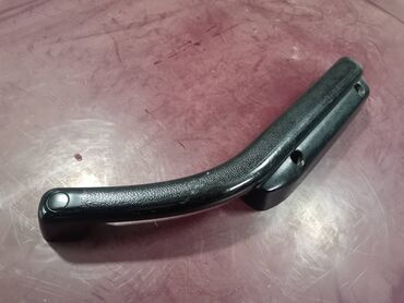 Auto delovi: Ručke desnih vrata Lada 21213,21214 Niva . Plasticna. originalna — 3