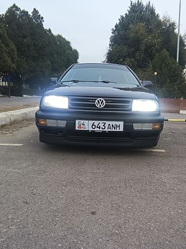 цена домкрата для легкового автомобиля: Volkswagen Vento: 1994 г., 1.8 л, Механика, Бензин