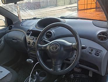 camry 2006: Toyota Vitz: 2002 г., 1.3 л, Автомат, Бензин, Хэтчбэк — 10