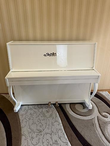 88: Ağ rəngli upright pianino – “СЮИТА” (Syuıta). - Korpus: parlaq — 4