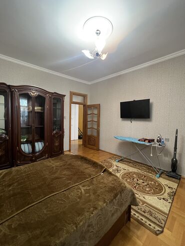 Uzunmüddətli kirayə evlər: 220 kv. m, 6 otaqlı — 7