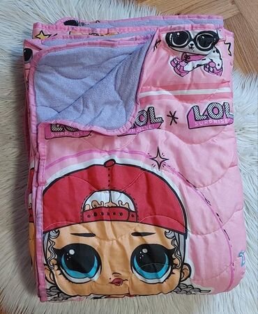 Ostale dečije stvari: Štep deke-140*200
Materijal-pamučno platno,frotir
Cena-1800 din — 4