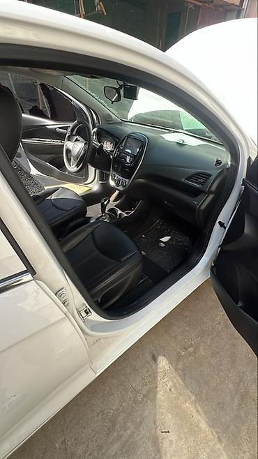 sonata hyundai: Chevrolet Spark: 2017 г., Автомат, Бензин, Хэтчбэк — 4