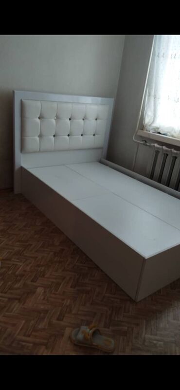 кресло кровати: Спальный гарнитур, Двуспальная кровать, Матрас, цвет - Белый, Новый
