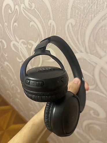 micro qulaq: JBL on-ear/over-ear simsiz qulaqcıq Arginal qulaqciq az iwlenib — 2
