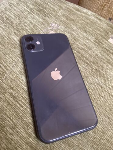 Apple iPhone: IPhone 11, Б/у, 64 ГБ, Черный, Зарядное устройство, Защитное стекло, Чехол, 77 %
