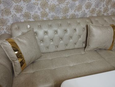угловой диван со столом ош: Угловой диван, цвет - Бежевый, Новый