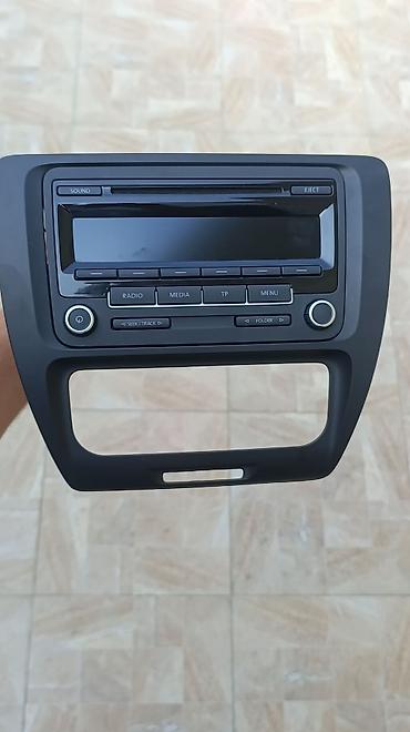 cd çalar: Volkswagen orijinal avtomobil maqnitolası – BOSCH VW Radio LOW EU UP2 — 1