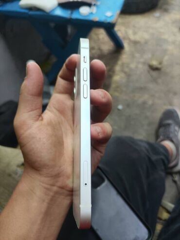 Apple iPhone: IPhone 12, Б/у, 128 ГБ, Зарядное устройство, Чехол, Кабель, 76 %