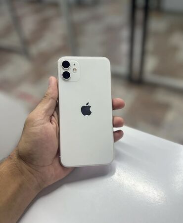 Apple iPhone: IPhone 11, Б/у, 64 ГБ, Белый, Защитное стекло, Кабель, 85 %
