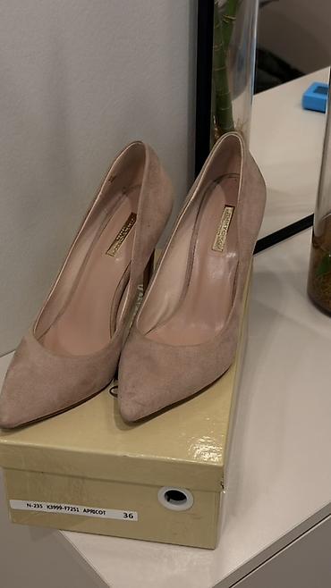 Туфли: Женские туфли на каблуке — 3 пары 1) Черные slingback Corina - Форма — 6