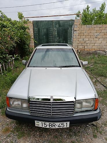 turbo.az vito 646: Mercedes-Benz W201 (190) sedan - Ban növü: sedan, gümüşü rəng - — 1