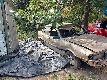 бак ауди 80: Audi 80 (B2) седан, ориентировочно начало/середина 1980‑х, бежевый — 7