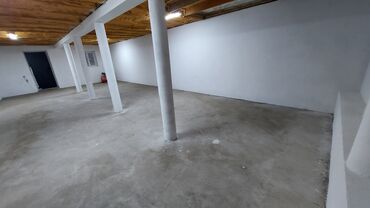 мкр учкун квартира: 1 бөлмө, 72 кв. м, Жертөлө кабаты кабат, ПСО (өзү оңдоп түзөтүп бүтүү үчүн)