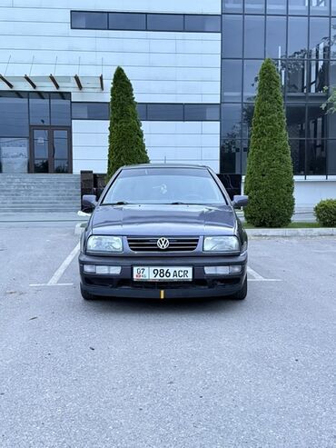 вента газ: Volkswagen Vento: 1994 г., 1.8 л, Механика, Бензин, Седан
