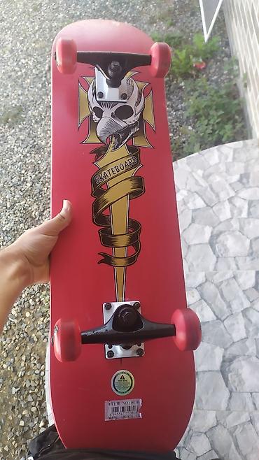 Salam skateboard satılır vəziyəti çox yaxşıdı sadəcə 3gün işlədilib