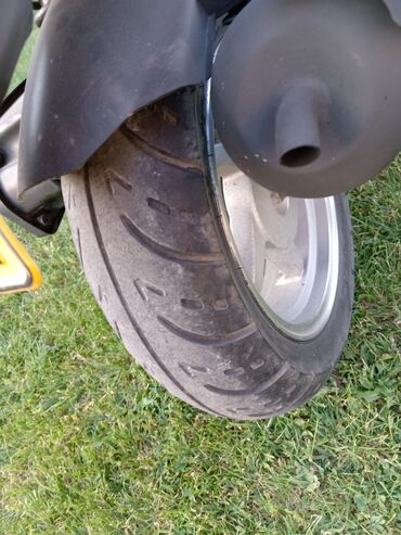 Ostali motocikli i skuteri: SYM skuter u plavoj boji, idealan za gradsku vožnju. Poseduje udobno na lalafo.rs — 5 Ostali motocikli i skuteri: SYM skuter u plavoj boji, idealan za gradsku vožnju. Poseduje udobno — 5