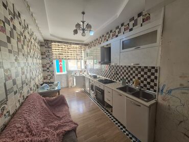 ikinci el demir qapı: Mətbəx mebeli satılır 100₼. Yaxşı vəziyyətdədir. Üzərində heç nə