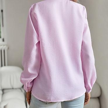 Bluze: Ženska bluza sa volanima i dugmadima - Model: elegantna košulja/bluza — 21