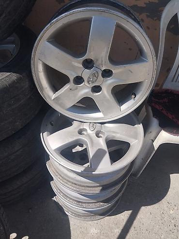 фольксваген пассат 1: Hyundai orijinal yüngül lehimli disk dəsti 15 lik 4 bolt çatı — 2