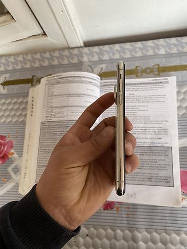 Apple iPhone: IPhone Xs, Gümüşü, Face ID — 5