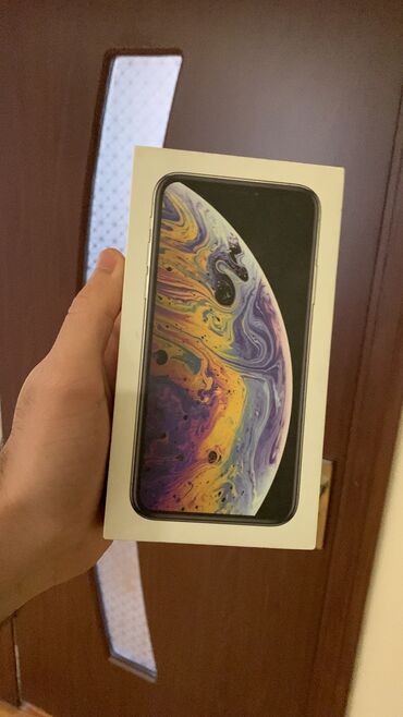 Apple iPhone: IPhone Xs, 64 GB, White Titanium, Simsiz şarj, Face ID