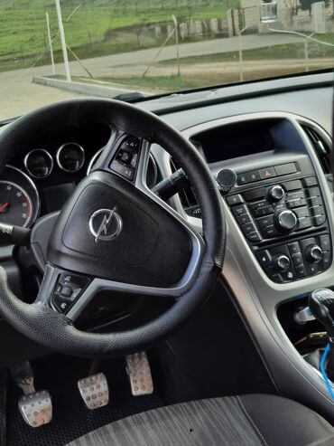 Opel: Opel Astra: 1.4 l | 2010 il 352000 km Sedan — 9