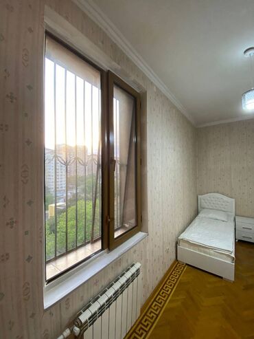 Uzunmüddətli kirayə mənzillər: 28 may metrosuna yaxın Amerika səfirliyinə yaxın 5 mertebeli binanın — 7