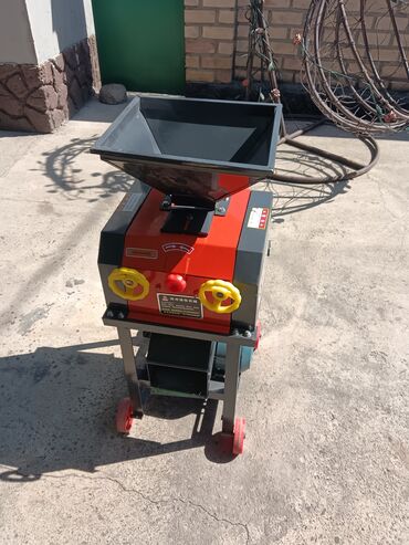 Кормодробилки: Плющилка зерна at lalafo.kg — 3 Кормодробилки: Плющилка зерна — 3