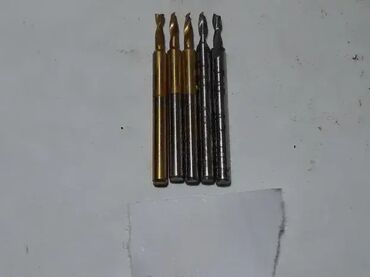 Ostali uređaji: Glodalo, 2,5mm, 3mm, 3,5mm, 4mm, 5mm Cena je po komadu od 250din za — 3