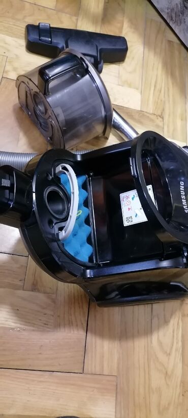 Klasični usisivači: Usisivač SAMSUNG bez kese dobar ispravan kompletan Tih dobro vuče na lalafo.rs — 8 Klasični usisivači: Usisivač SAMSUNG bez kese dobar ispravan kompletan Tih dobro vuče — 8