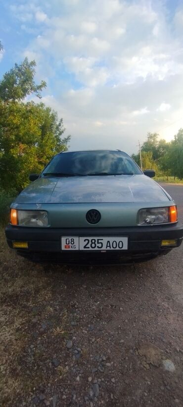 нехсия равон: Volkswagen Passat: 1989 г., 1.8 л, Механика, Бензин, Универсал