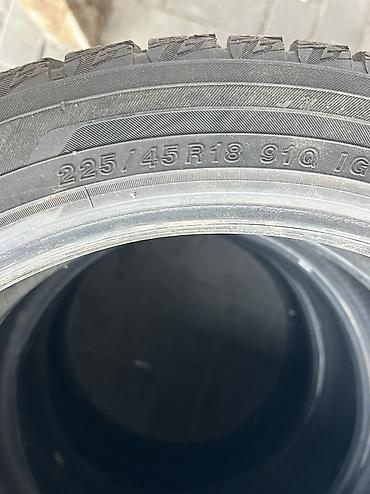 215 70 15: Продаю покрышек 
R18/225/45 
Состояние хорошая 
Цена договорная — 4