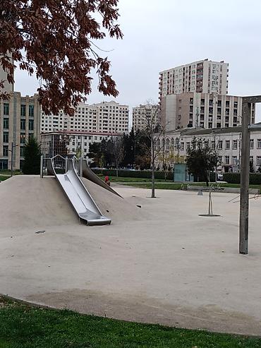 nerimanovda: Bakı şəhəri, Nərimanov rayonda Konqres parkı ilə üzbəüz, əsas yolun — 7