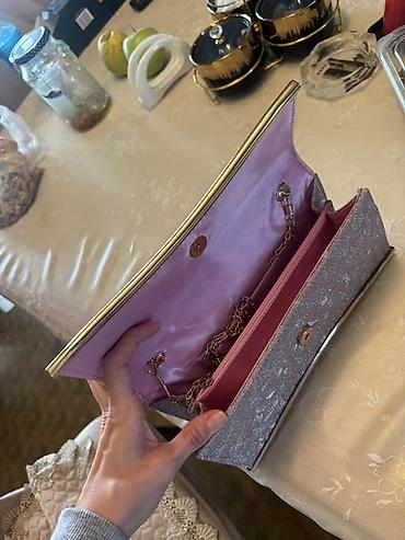 Zərif qadın clutch çantası - Rəng: açıq bənövşəyi/lilac, parıltılı lalafo.az -da Zərif qadın clutch çantası - Rəng: açıq bənövşəyi/lilac, parıltılı