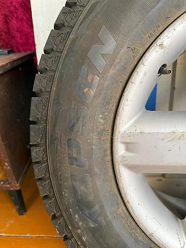 стук клин: Продаётся шина с диском бу. Размер 225/70R16. Бренд Kapsen — 2
