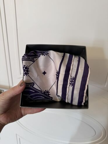 покрывало на диван: Deqiq isteyen yazsin boş - boş yazmayinnnn !! Zərif naxışlı ipək şərf