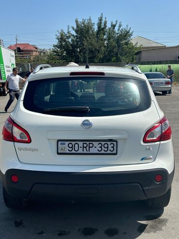 Nissan: Nissan Qashqai: 2 l | 2012 il Ofrouder/SUV — 6