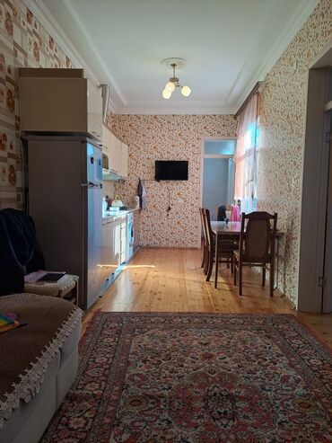 Həyət evləri və villaların satışı: Mərkəzdə Qala TM-nin yaxınlığında 2 sotda 3 otaqlı tam təmirli həyət — 7