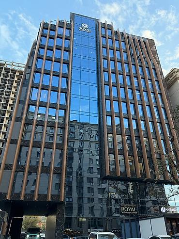 Сдаю Офис целиком: 105 м², В бизнес центре, С ремонтом, С парковкой at lalafo.kg Сдаю Офис целиком: 105 м², В бизнес центре, С ремонтом, С парковкой