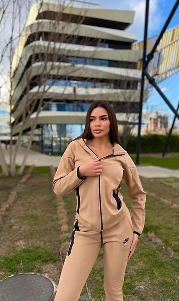 mango torbice: Komplet trenerke NIKE gornji deo i donji deo. - Materijal kvalitetan — 3