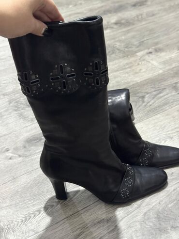 зимние сапоги аляска: 👢 Продаются зимние сапоги, чёрные, с удлинённым носиком. Размер 40