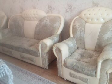 Mebel: Divan, İşlənmiş, Açılmayan, Bazasız, Çatdırılma yoxdur